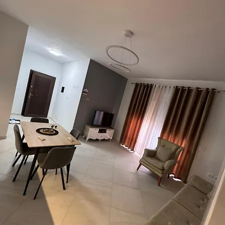 Tirana Apartment *